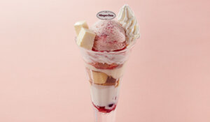 ジョイフル_ハーゲンダッツストロベリーとカスピ海ヨーグルトのミニパフェ_画像